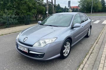 KLIMATYZACJA NAWIGACJA PARKTRONIC TEMPOMAT HANDSFREE ALUFELGI SERWIS